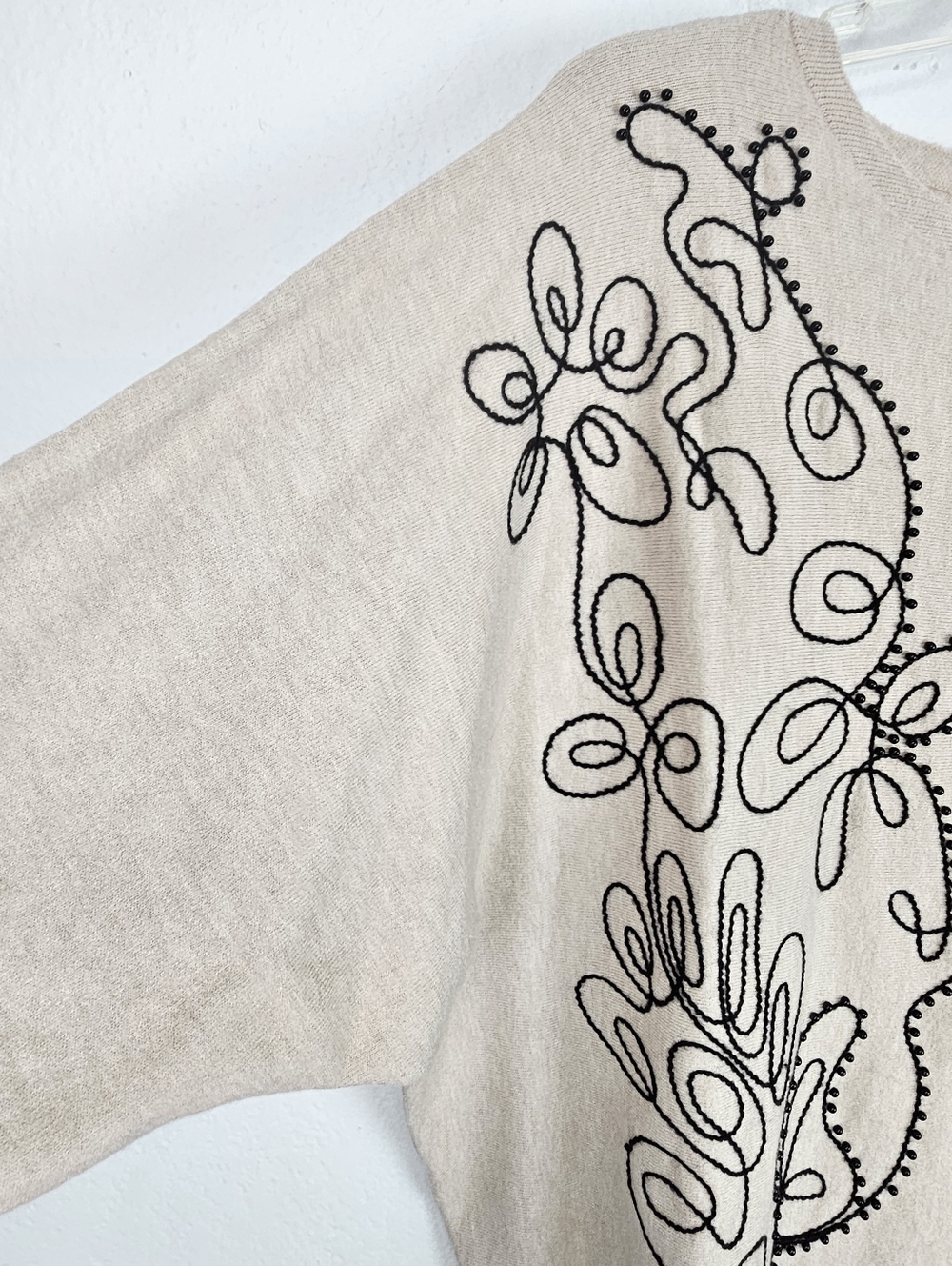 LA VILA MILANO Beige Beaded Embroidered Knit Sweater Sz L Coastal Quiet Luxury - Picture 7 of 10